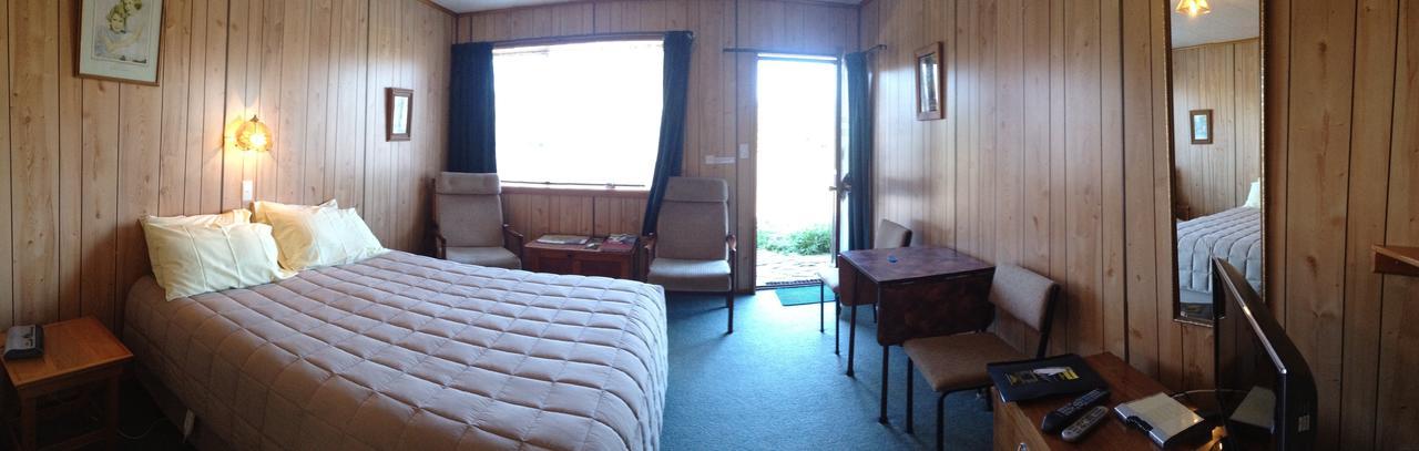 Owaka Lodge Motel Ngoại thất bức ảnh